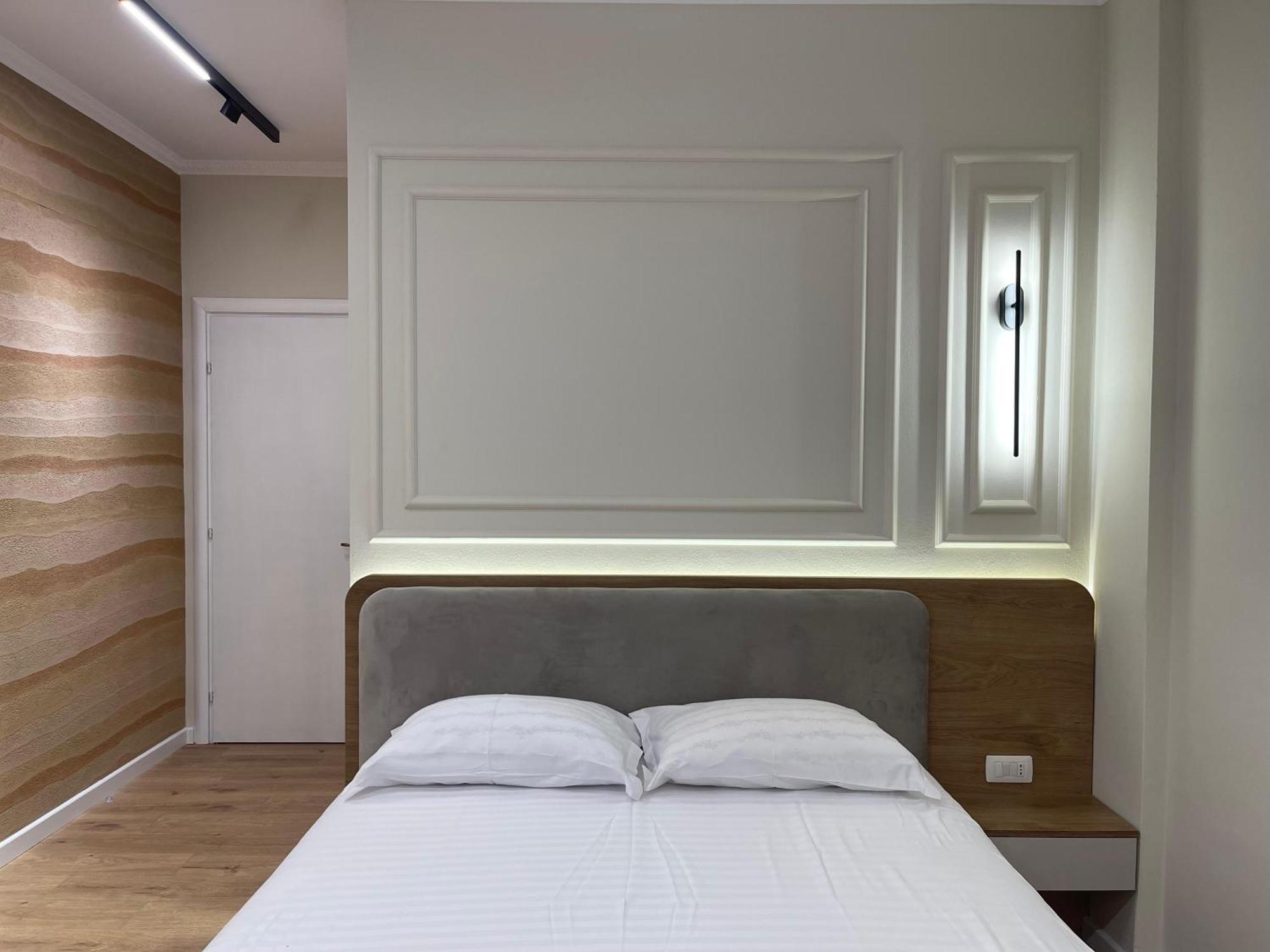 Gem In The Heart Of Tirana Appartement Buitenkant foto