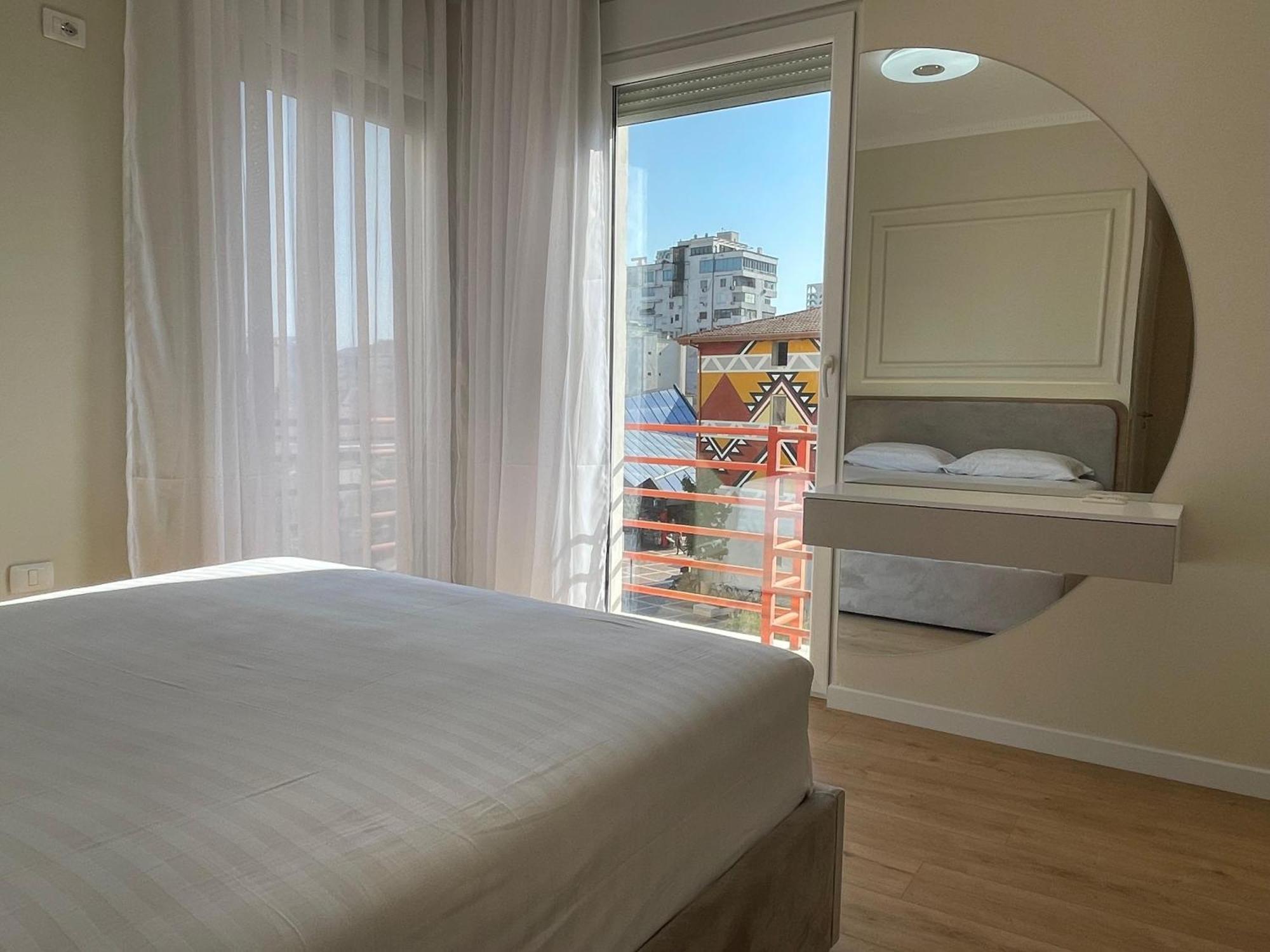 Gem In The Heart Of Tirana Appartement Buitenkant foto